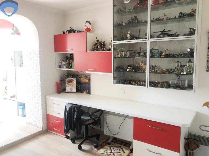 продажа трехкомнатной квартиры номер A-174668 в Малиновском районе, фото номер 8